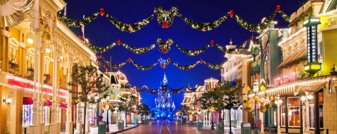 christmas-lights-decorations-main-street-usa